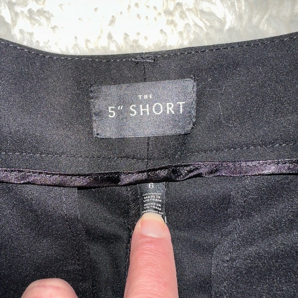 White House Black Market dress shorts - Picture 9 of 9